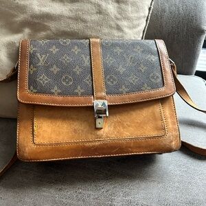1970’s Louis Vuitton Rare Vintage Monogram Sac Vendome shoulder bag